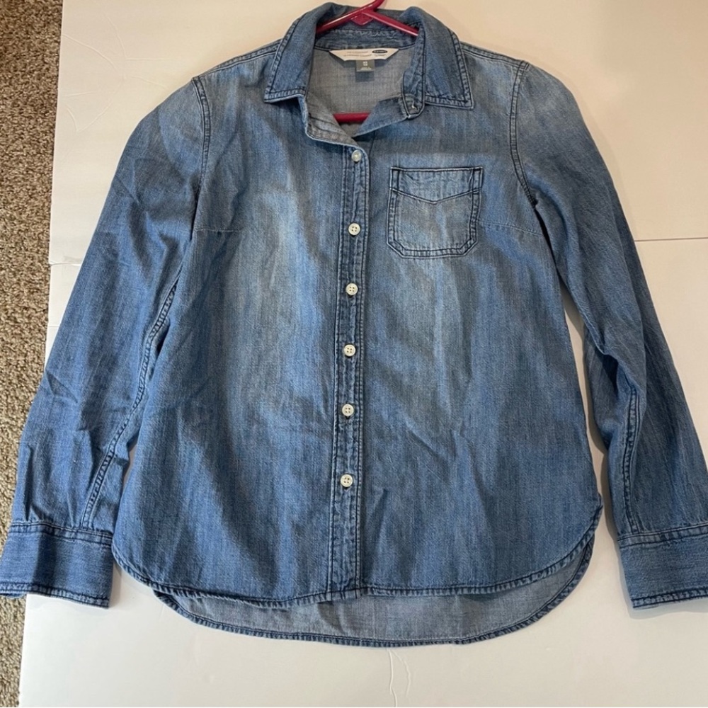 Old Navy Button Down Long Sleeve Top.